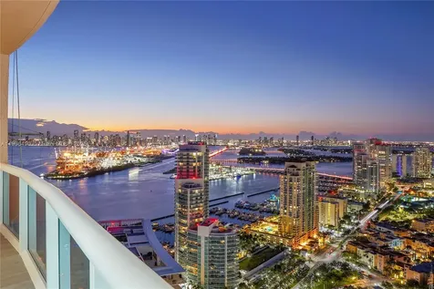300 S Pointe Drive Miami Beach FL 33139