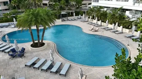300 S Pointe Drive Miami Beach FL 33139
