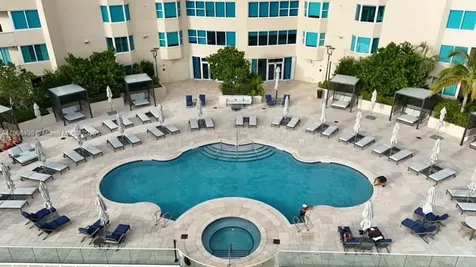 300 S Pointe Drive Miami Beach FL 33139