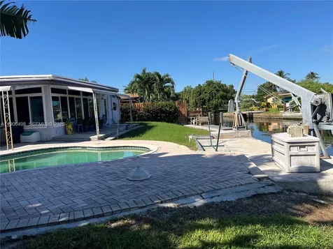 842 Argonaut Isle Dania Beach FL 33004