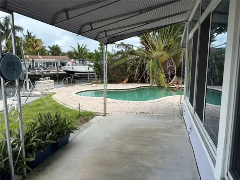 842 Argonaut Isle Dania Beach FL 33004