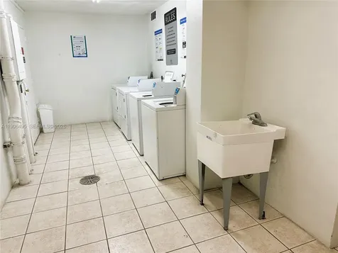 19370 Collins Avenue North Miami Beach FL 33160
