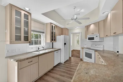 256 Kelsey Park Circle Palm Beach Gardens FL 33410