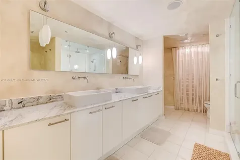 2001 Meridian Avenue Miami Beach FL 33139