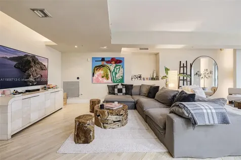 2001 Meridian Avenue Miami Beach FL 33139