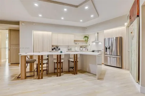 2001 Meridian Avenue Miami Beach FL 33139