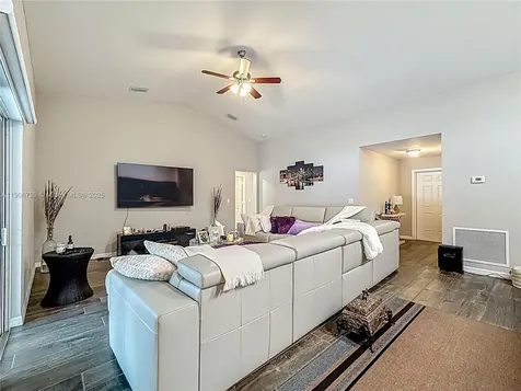 6142 NW Hopkins Avenue Port St. Lucie FL 34986