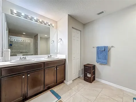 6142 NW Hopkins Avenue Port St. Lucie FL 34986