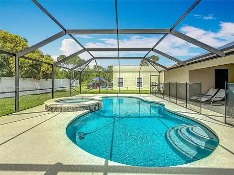 6142 NW Hopkins Avenue Port St. Lucie FL 34986