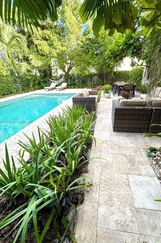 617 NE 191st Street Miami FL 33179