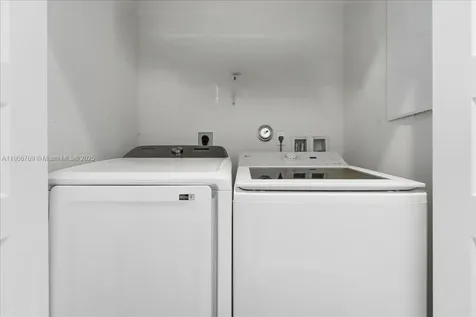 617 NE 191st Street Miami FL 33179
