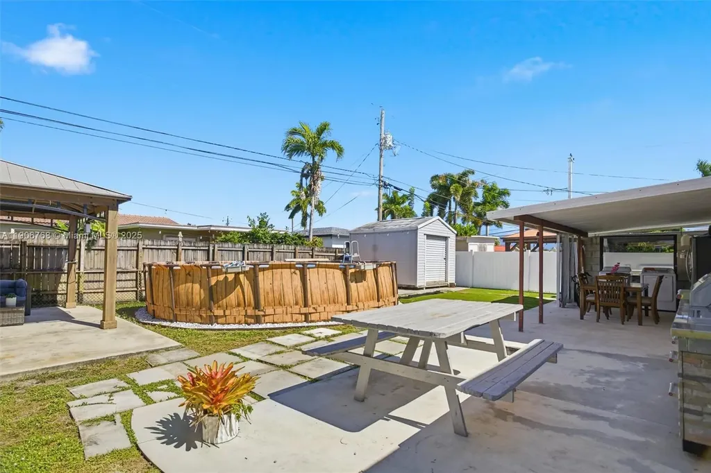 7511 Taylor Street Hollywood FL 33024