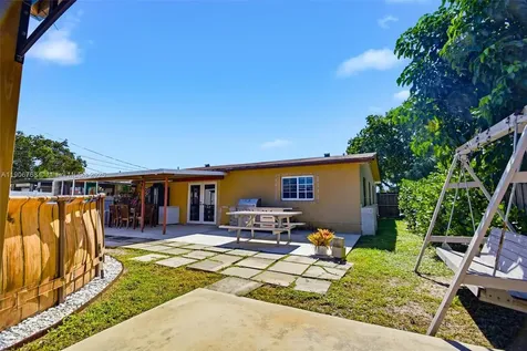 7511 Taylor Street Hollywood FL 33024