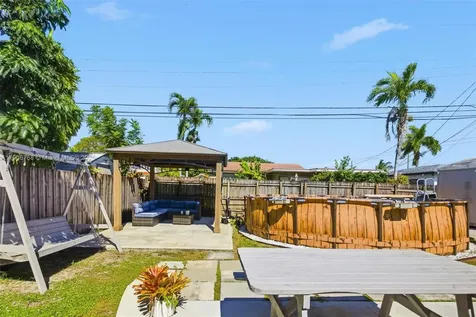 7511 Taylor Street Hollywood FL 33024