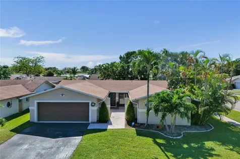 9350 NW 43rd Manor Sunrise FL 33351
