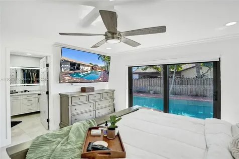 9350 NW 43rd Manor Sunrise FL 33351
