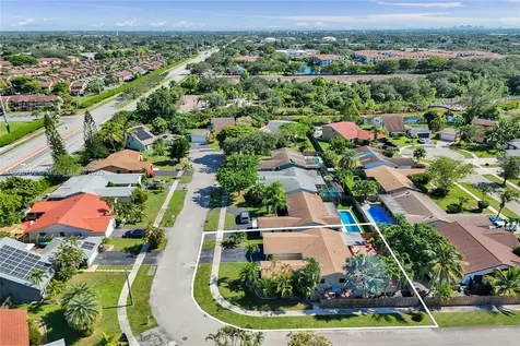 9350 NW 43rd Manor Sunrise FL 33351