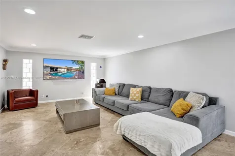 9350 NW 43rd Manor Sunrise FL 33351