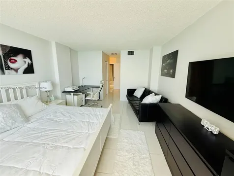 2101 S Ocean Drive Hollywood FL 33019