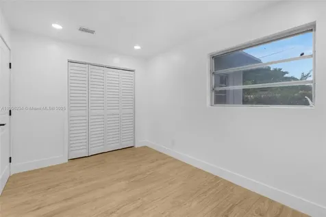 4020 N 67th Avenue Hollywood FL 33024