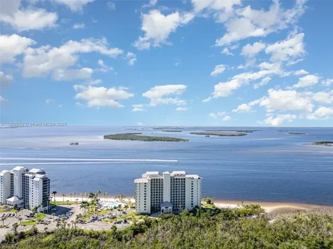 17080 Harbour Pointe Drive Fort Myers FL 33908