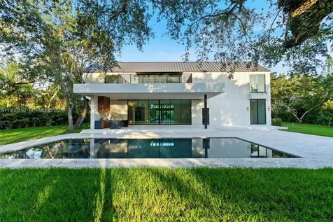 9400 SW 60th Court Pinecrest FL 33156
