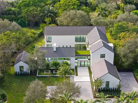 9400 SW 60th Court Pinecrest FL 33156