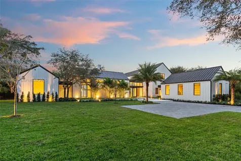 9400 SW 60th Court Pinecrest FL 33156