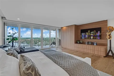 3 Grove Isle Drive Miami FL 33133