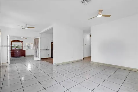 1499 NE 174th Street North Miami Beach FL 33162