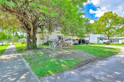 1499 NE 174th Street North Miami Beach FL 33162