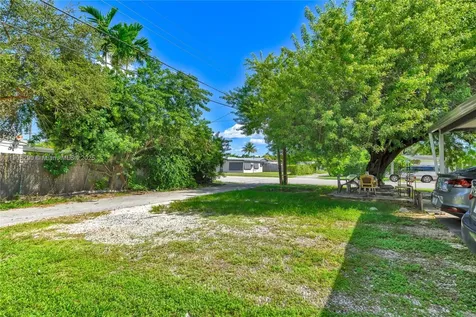 1499 NE 174th Street North Miami Beach FL 33162