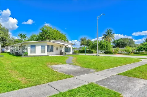 1499 NE 174th Street North Miami Beach FL 33162