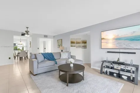 801 SW 138th Avenue Pembroke Pines FL 33027