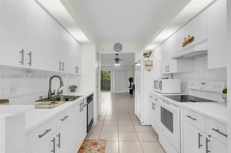 801 SW 138th Avenue Pembroke Pines FL 33027