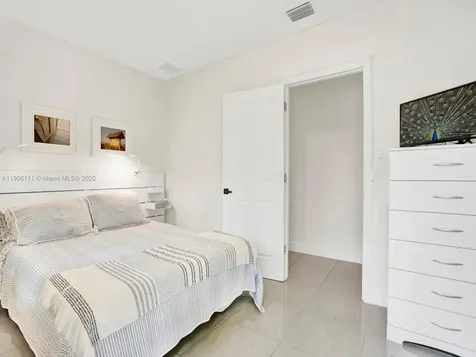 3547 William Avenue Miami FL 33133