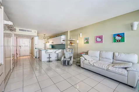 100 Lincoln Road Miami Beach FL 33139