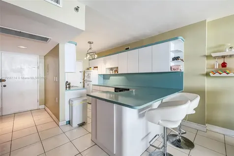 100 Lincoln Road Miami Beach FL 33139