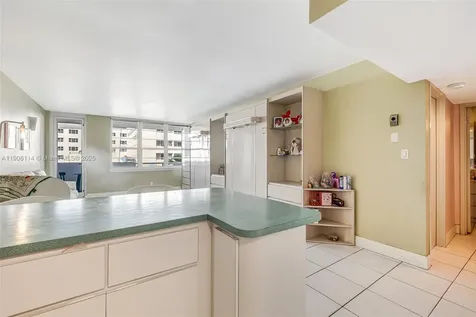 100 Lincoln Road Miami Beach FL 33139