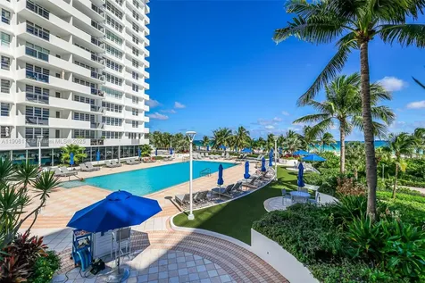 100 Lincoln Road Miami Beach FL 33139