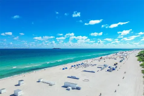 100 Lincoln Road Miami Beach FL 33139