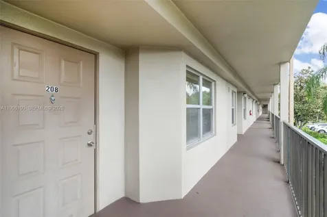 550 SW 137th Avenue Pembroke Pines FL 33027