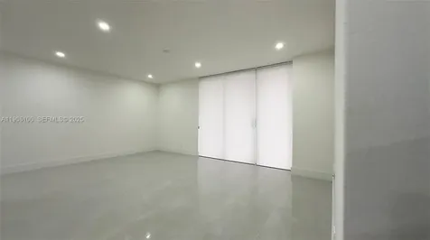 18181 NE 31st Court Aventura FL 33160