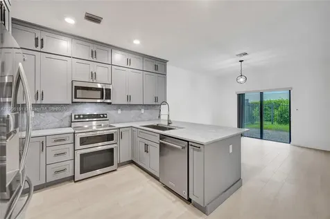 4679 Brumby Terrace Davie FL 33314