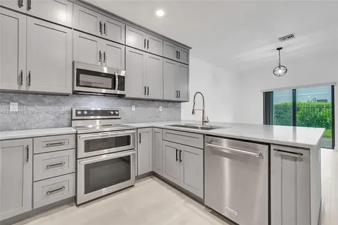 4679 Brumby Terrace Davie FL 33314