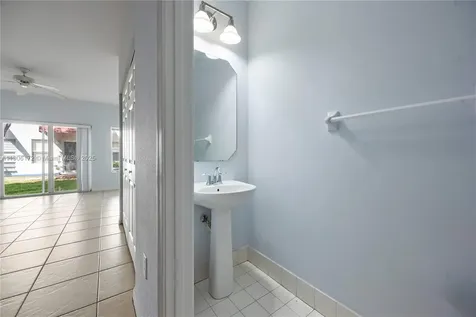2991 NW 30th Place Oakland Park FL 33311