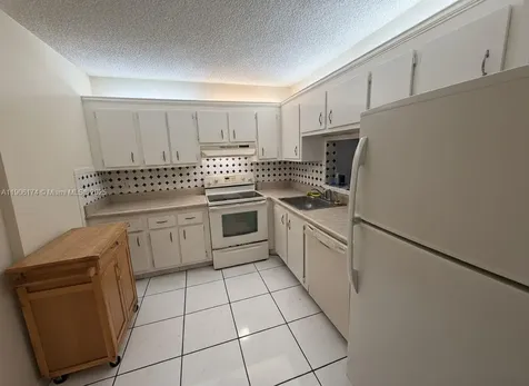1820 SW 81st Avenue North Lauderdale FL 33068