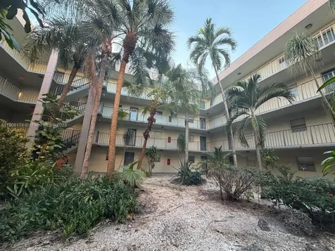1820 SW 81st Avenue North Lauderdale FL 33068