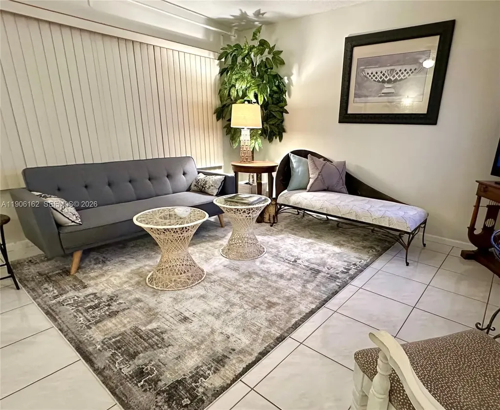 142 Preston D Boca Raton FL 33434