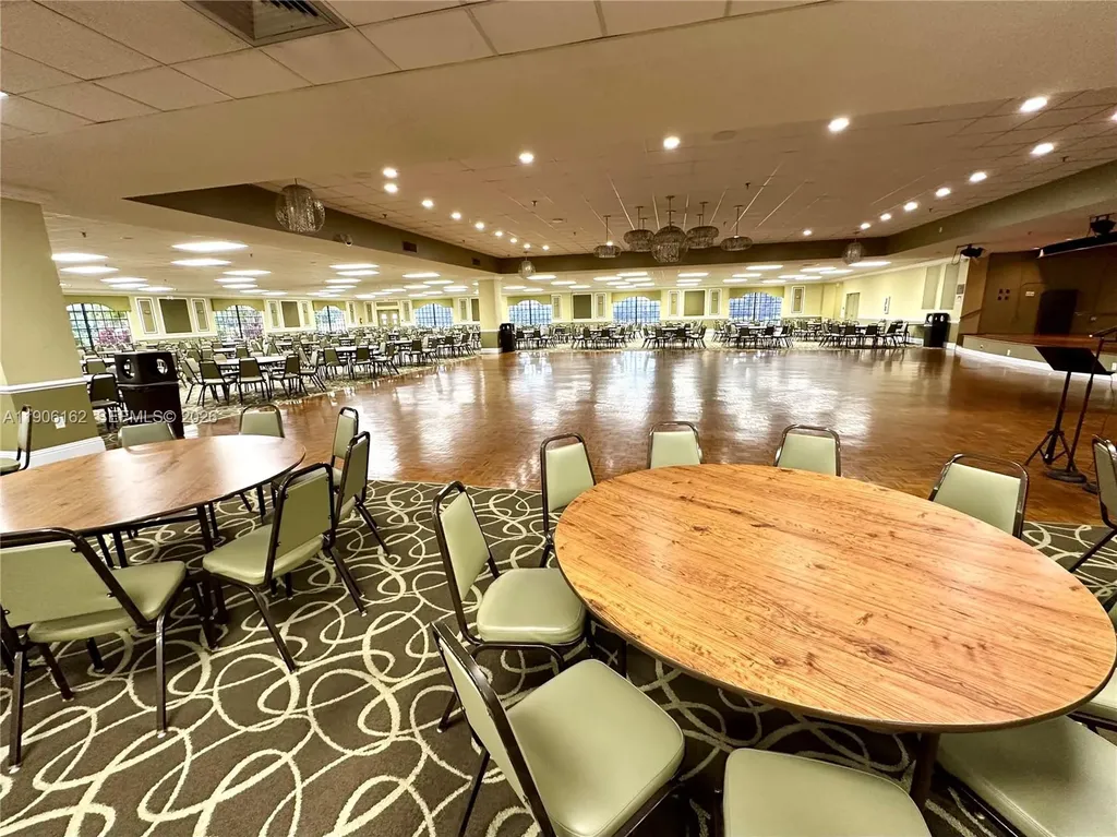 142 Preston D Boca Raton FL 33434